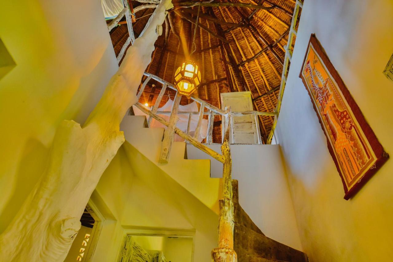 Upani In Diani Bed & Breakfast Diani Beach Eksteriør bilde